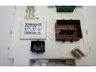 Pojistková skříňka Řídící jednotka BSM 32268107   Volvo XC40 2021