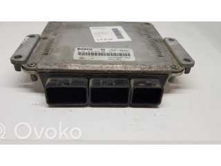Блок управления двигателя 0281010633, 8200051609   Renault Trafic II (X83)