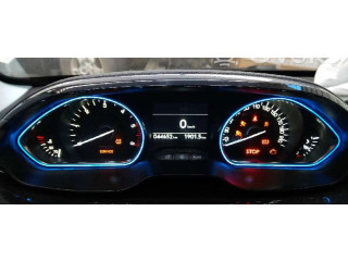 Přístrojová deska  Peugeot 2008 II 2013 9810204800, E3-B2-34-4  