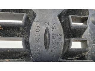 Передняя решётка Audi A4 S4 B5 8D 1994-1999 года 8D0853651E      