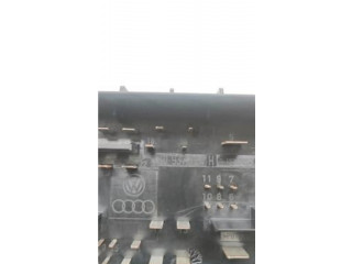 Блок предохранителей  1K0937124H   Audi A3 S3 8P    