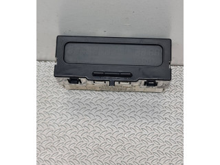 Pojistková skříňka Экран/ дисплей / маленький экран P8200028364A   Renault Trafic II (X83) 2003