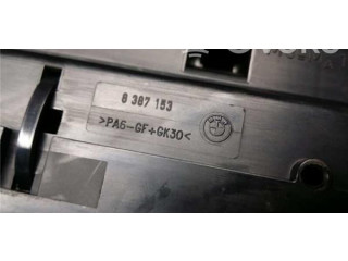 Блок предохранителей 8387153   BMW 3 E30    