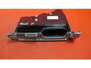 Блок комфорта 158399103C   Tesla Model Y   