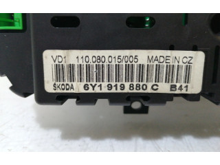 Přístrojová deska  Skoda Fabia Mk1 (6Y) 2001 6Y1919880C, R202311700  