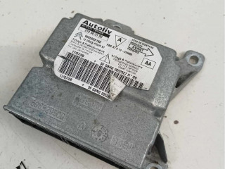 Блок предохранителей  9665558180, 610963100   Citroen C5    