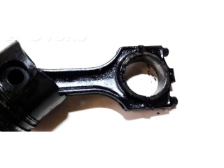 Píst 989n   BMW 5 E34  pro naftový motor 2.5  