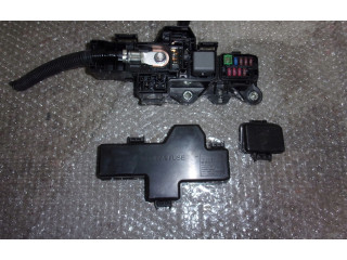 Блок предохранителей  8266242720   Toyota RAV 4 (XA50)    