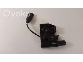 Замок капота 8u0823509   Audi Q3 8U