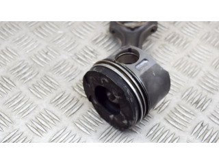 Píst A6110300320, A6110300717   Mercedes-Benz C W203  pro naftový motor 2.2 OM 611.962 