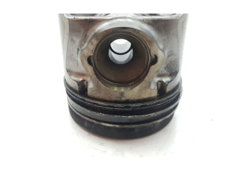 Píst 234102A966, 234102A966   Hyundai i30    D4FC 