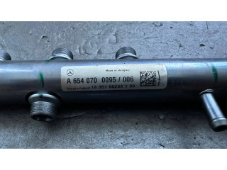 Vstřikovací lišta A6540700095   Mercedes-Benz C W205  pro naftový motor 2.0  