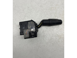 Ручка стеклоочистителей 17D682   Mazda 5
