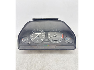 Přístrojová deska  BMW 5 E34 1990 9220300798  
