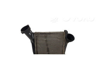 Интеркулер  7L6145803D, 608911914   Volkswagen Touareg II 
