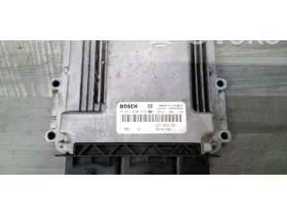 Řídící jednotka 237102213R   Renault Clio IV 2015