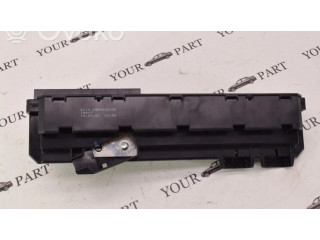 Блок предохранителей 6957330   BMW 6 E63 E64    
