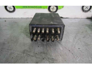   Pojistková skříňka 0035452432, 0281001013   Mercedes-Benz E W124 1985