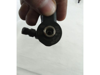 Комплект жиклеров (форсунок)  0445110327   Vauxhall Astra J 