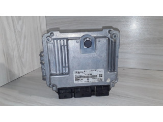 Блок управления двигателя 0281012530, M6112A650BC   Mazda 3 II