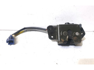 Замок багажника     Toyota Corolla Verso AR10 2004 - 2009 года