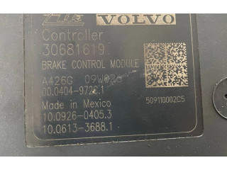 Pojistková skříňka Комплект радиатора 30681619, 10061336881   Volvo V70 2008