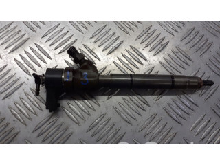 Vstřikovač 338002A400   Hyundai i30  pro naftový motor 1.6  