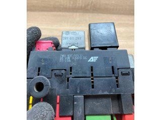 Блок предохранителей 7M0937025D, 357937039   Volkswagen Sharan    