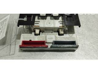 Дисплей    P7700428029A   Renault Megane I