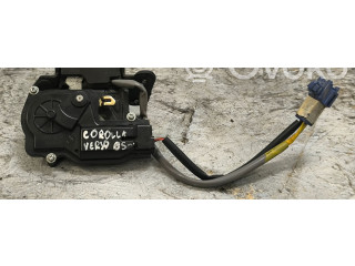 Замок багажника     Toyota Corolla Verso E121 2004 - 2007 года