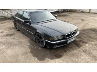 Передняя решётка BMW 7 E38 1993-2001 года 8236312      