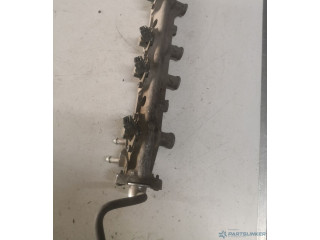 Топливная рампа 857013   Renault Laguna I  