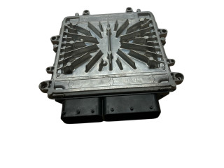 Řídící jednotka 30729826, 0281012103   Volvo V70 2006