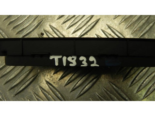 Передняя решётка Audi Q5 SQ5 2008-2017 года 8R0819793, T1932      