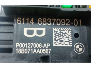 Блок предохранителей  6837092   BMW 5 G30 G31    