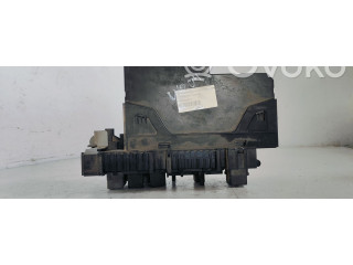   Pojistková skříňka 5DK00922513   Mercedes-Benz C W204 2007