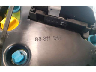 Přístrojová deska  Mercedes-Benz E W210 1996 88311257  