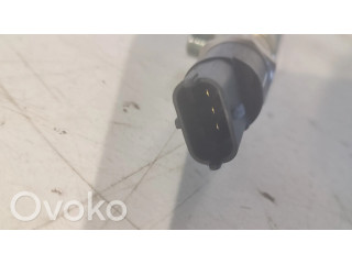Vstřikovací lišta 0281002475, 3891306372   BMW 5 E39  pro naftový motor 3.0 306D1 