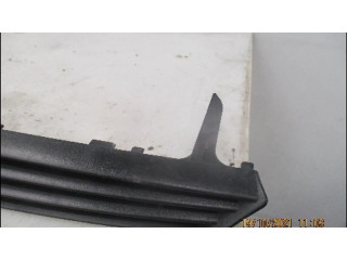 Передняя решётка Ford Focus 1998-2004 года 1132680      