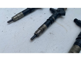 Комплект форсунок 2367030100    Toyota Hilux (AN10, AN20, AN30) для дизельного двигателя  2.5