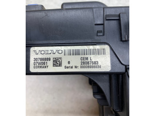   Pojistková skříňka 30786889, 28087583   Volvo XC70 2006