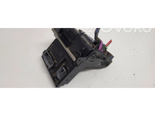   Pojistková skříňka 30786889, 07W024   Volvo XC70 2006