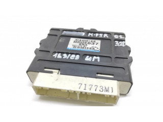 Блок управления коробкой передач MR528637, X4T71773   Mitsubishi Pajero