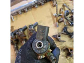 Vstřikovač 7798446   BMW 3 E90 E91  pro naftový motor 2.0  