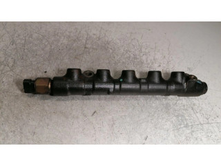 Vstřikovací lišta 8945812010   Toyota Avensis T220  pro naftový motor 2.0  