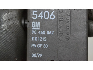 Zámek zadních dveří    Opel Vectra B 1999
