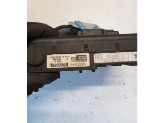   Pojistková skříňka 30728512   Volvo S60 2005