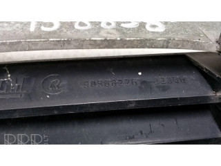 Передняя решётка Opel Vectra B 1996-2002 года 09152352, 90568226      