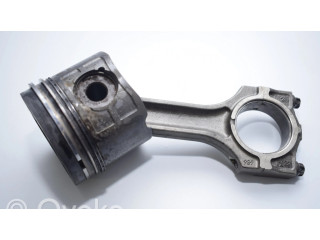 Píst    BMW 5 E39  pro naftový motor 2.9 M57 D30 (306D1) 