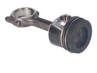 Поршень Шатун  04L107065A  Volkswagen PASSAT B8  